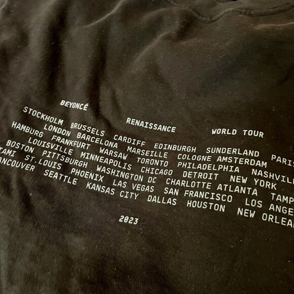 Beyoncé Official Renaissance World Tour Crewneck Sweatshirt Lot Of 12 Size Large - Picture 11 of 11